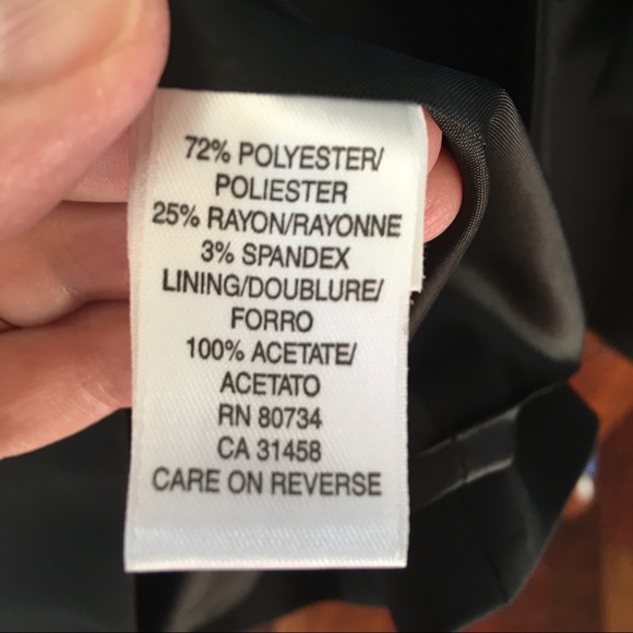 EUC BCBG MaxAzria Black Blazer- sz 4 - Picture 5 of 7